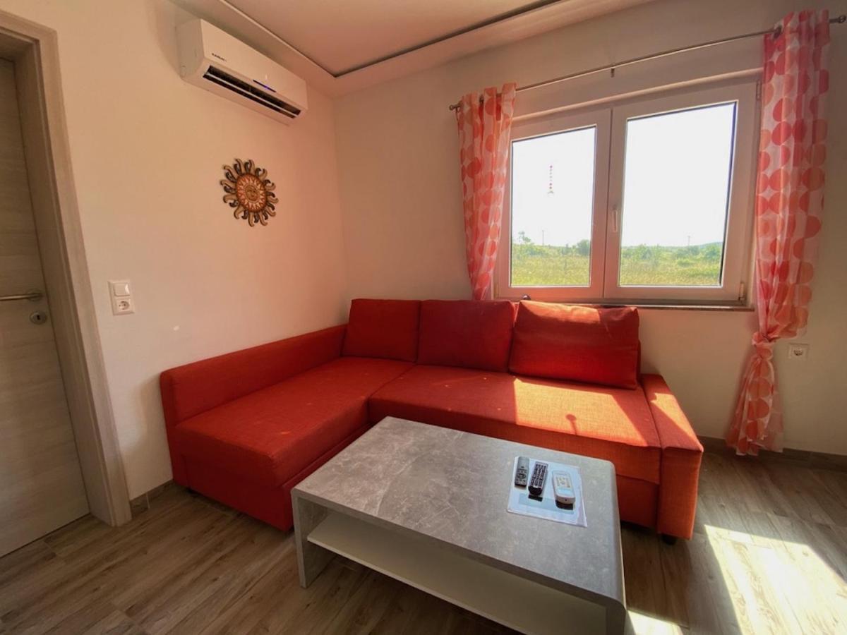 Villa Sabina - Apartments Kroatien Ražanac Eksteriør bilde