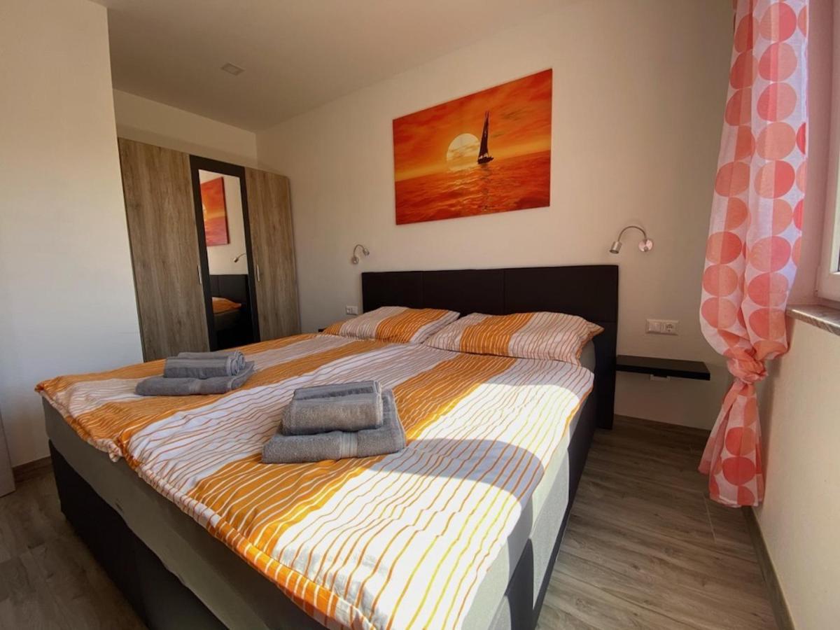 Villa Sabina - Apartments Kroatien Ražanac Eksteriør bilde