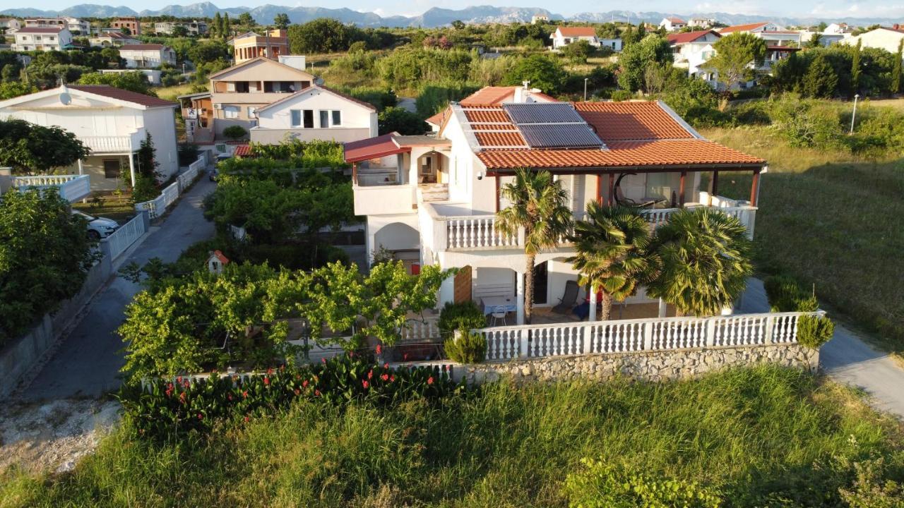 Villa Sabina - Apartments Kroatien Ražanac Eksteriør bilde