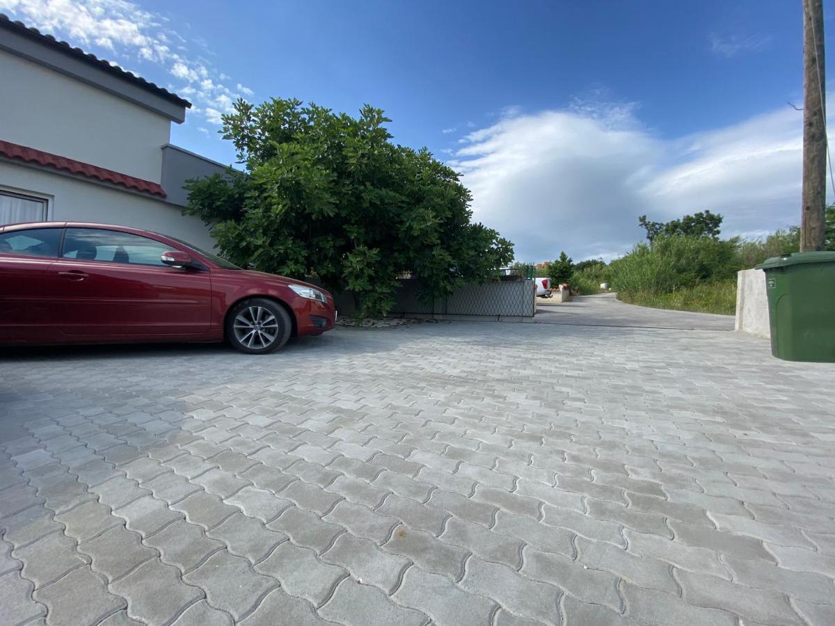 Villa Sabina - Apartments Kroatien Ražanac Eksteriør bilde