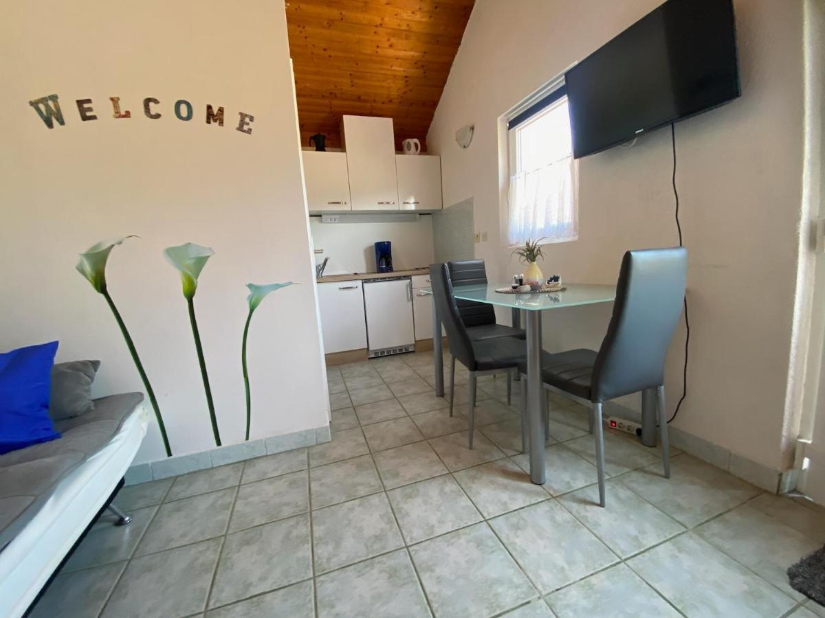 Villa Sabina - Apartments Kroatien Ražanac Eksteriør bilde