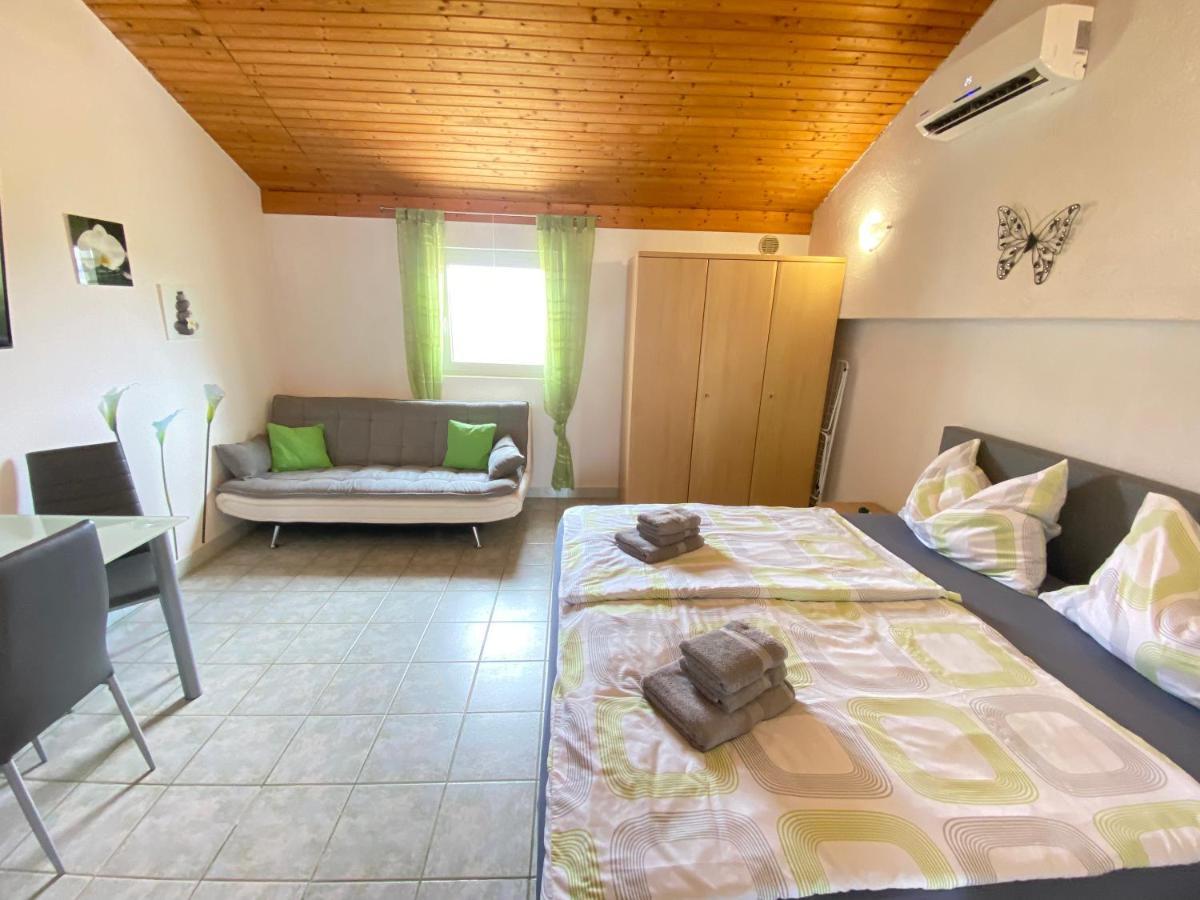 Villa Sabina - Apartments Kroatien Ražanac Eksteriør bilde